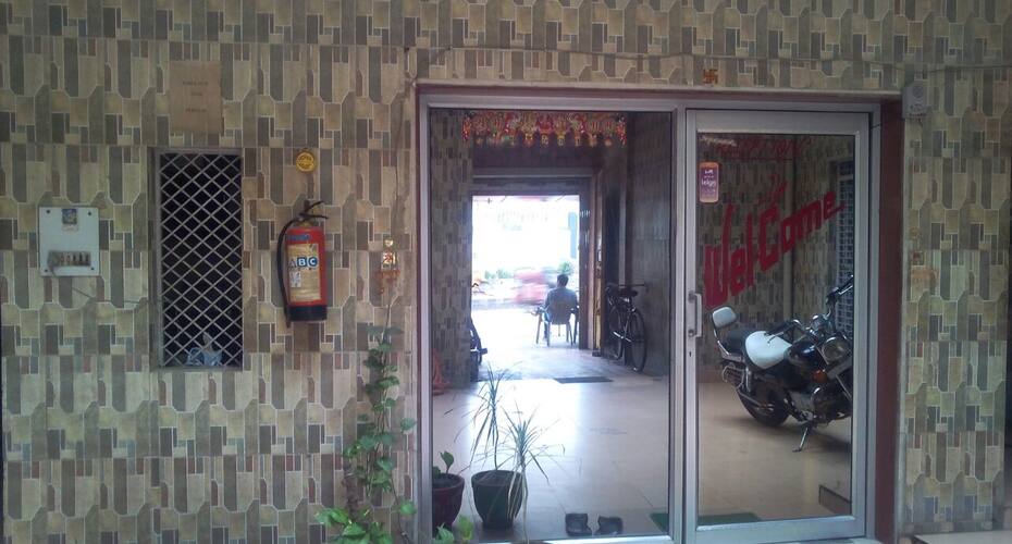 Radhey Shyam Atithi Bhawan, Mathura 5